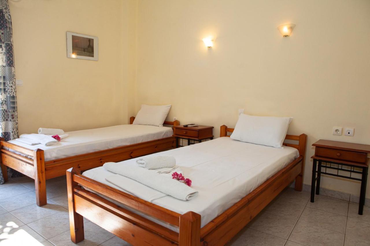 Hotel Loula Rooms And Apartments Kamena Vourla Exterior foto